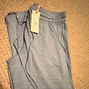 Brand new vineyard vines jogger pants